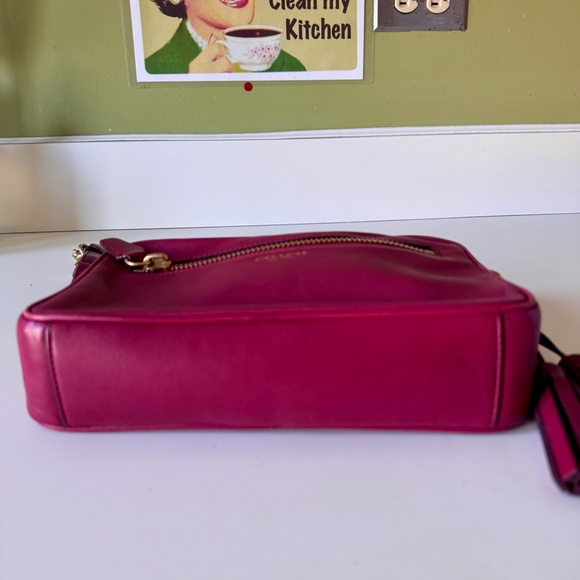 Coach Legacy Flight Bag Crossbody Adjustable Length Chain & Tassels, Port Color - Picture 4 of 14